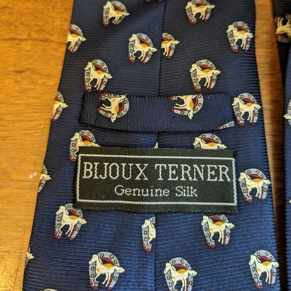 Vintage Navy Blue Silk Horse and Horseshoe novelty print - Picture 5 of 8